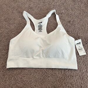 NWT AVIA White Sports Padded Bra w Adjustable Straps

NWT
Size XXL